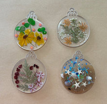 12/05/25 (Friday) Holiday Resin Workshop!! 6pm - 730pm