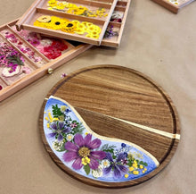 09/25/25 (Thursday) Pressed Flower Resin Experience!! 6pm - 730pm