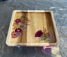 09/25/25 (Thursday) Pressed Flower Resin Experience!! 6pm - 730pm