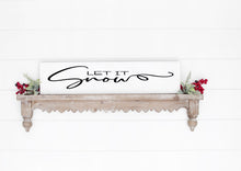 11/30/25 (Sunday) Jingle & Paint: Santa's Small Plank Sign Workshop! 2pm - 330pm